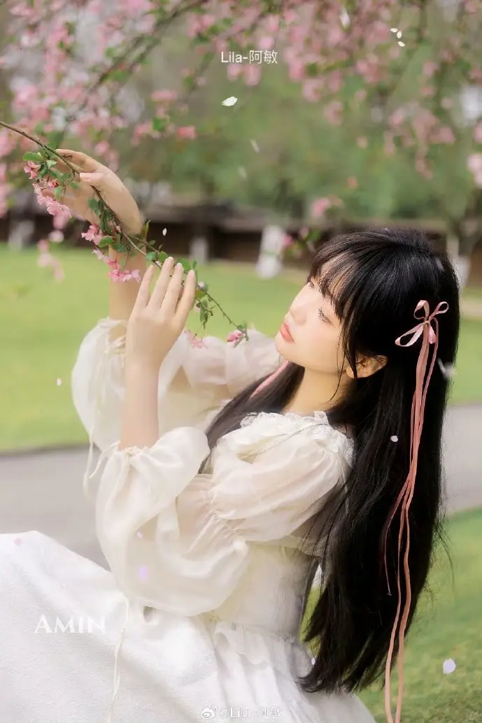 怪兽大学角色海报